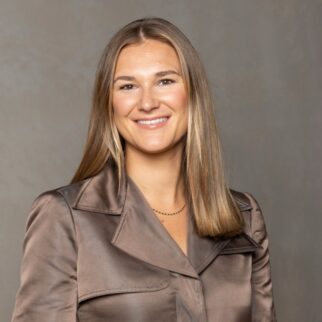 Sophie West photo